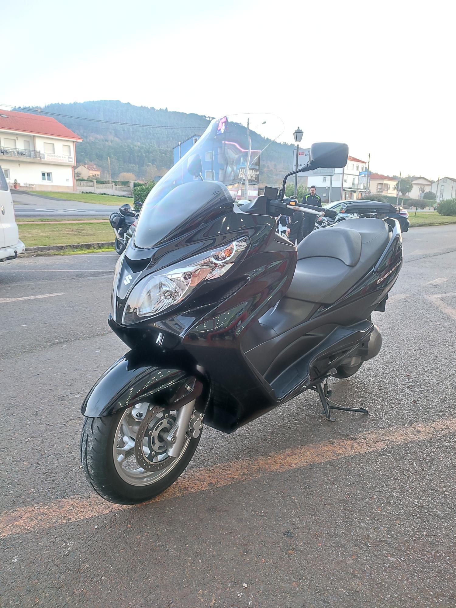 Suzuki Burgman 400