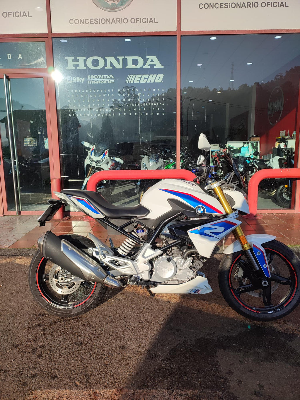 BMW G310R