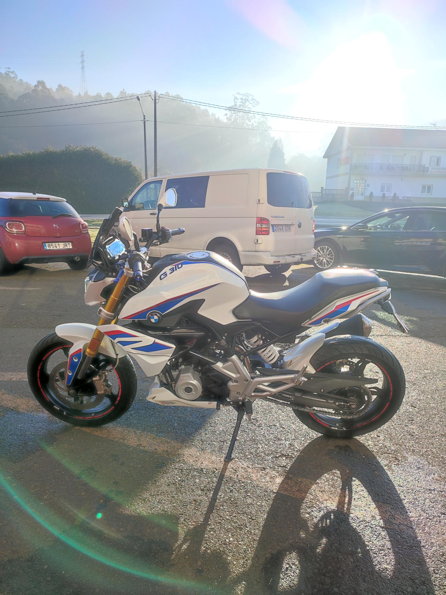 BMW G310R